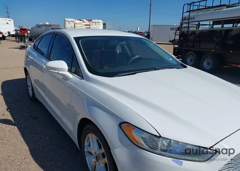 2014 Ford Fusion Se z USA, uszkodzony, nr VIN 3FA6P0H7XER338462